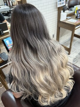 アミーゴ(AMIGO) バレイヤージュ