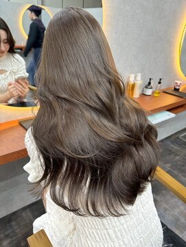 ドロシー 郡山桑野店(Dorothy) ミニウルフチェリーブラウンホワイトグレージュフェザーパーマ