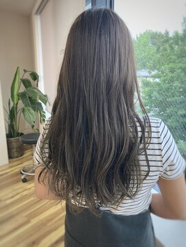 ゼンドット キョウト(Zen. kyoto) 1番人気 透明感ある暗めのアッシュカラー