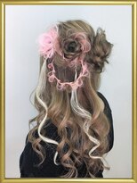 エヌ(N) お花を3つ作ったハーフアップ☆