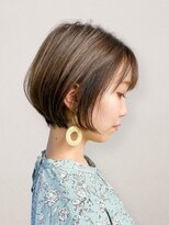メゾンe.m.a(MAISON e.m.a)&nbsp;透明感白髪ぼかしグレージュ前下がりボブ秋カラー髪質改善