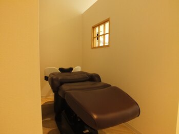 private hair salon CREA