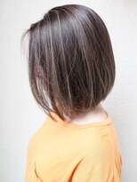 ニーフ(neaf)&nbsp;かわかすだけのハイライトボブ　犬塚優介【neaf 六本木】