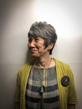 メメクンスター(MEME KUNSTER) アシンメトリースタイル