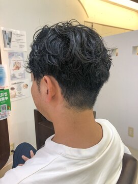 クォーターリゾート(QUARTER RESORT) メンズパーマ