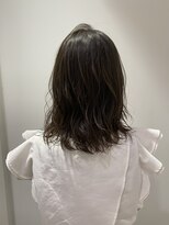 アリーズ シブヤ(ALLYS shibuya) ふわミディ 透け感 オリーブアッシュ