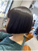 前下がりボブ　大人ショート　ツヤヘア