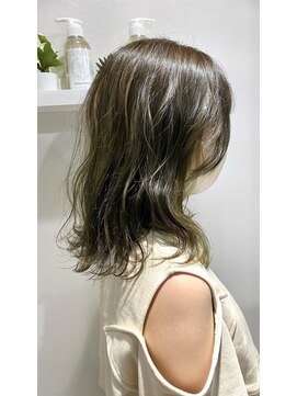 ウィスク(whisk) オリーブカラー　[志木・新座]