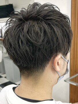 ヘッズ 本八幡店(HEADS) MEN'S HAIR  センターパート　ツイストスパイラル　コンマヘア