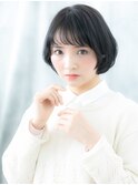 オン眉黒髪くせ毛風ショートマッシュボブd小山20代30代40代