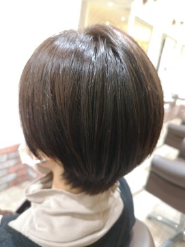 ルシードスタイル クリザンテーム 白髪染め/白髪ぼかし/ハイライト/カラー/ショート/ボブ