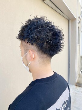 スーリール 春日千歳町店(Sourire) 短髪ツイストパーマ