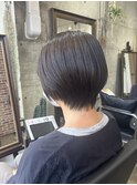 マッシュショート/アッシュカラー/ツヤ髪スタイル/黒髪スタイル