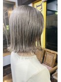 ぱつっとストンなボブ/ハイトーン
