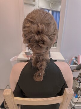 ヘアセットサロン アッシュ 神戸三宮(Ash) お団子あみおろし