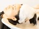 ヘアーアンドデザイン アトリエ(atelier)の写真/フルフラットのシャンプー台でゆったり頭皮ケア。日々の疲れを癒す、至福の時間をお過ごしください♪