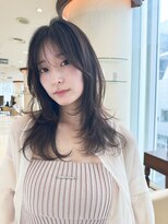 ザック ヴィ(ZACC vie) レイヤーカット/セミロング/ワンカール/くびれ