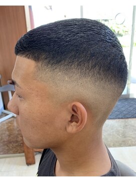 ラディアンテ(Radiante) ボウズスキンフェード