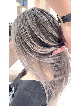 アッシュ 大宮店(Ash) ホワイトグレージュハイライトバレイヤージュ