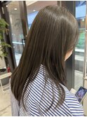 オリーブグレージュ暗めカラーツヤカラーロング大人かわいい