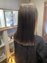 ウィーク 梅田(UiiC)&nbsp;◎透明感アッシュグレー×ロブstyle/uiicumeda白井舞美◎