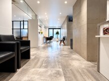 モッズヘア 草加店(mod's hair)の雰囲気（開放的な空間へリニューアル♪寛ぎのサロン時間を）