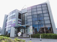 ラテ バイ シャルム(Latte by charme)の雰囲気(ビル1階に当サロンがございます!ビル正面全て駐車可能です!)