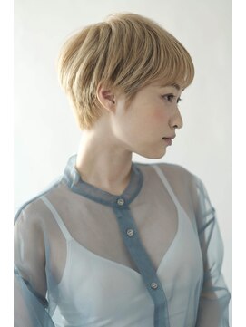 アンジュ ラヴィ(Ange Lavie) デザインショート（耳かけ毛先パーマイメチェンフォギーベージュ