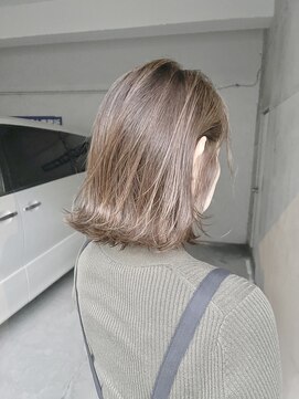 ヘアーアンドアトリエ マール(Hair&Atelier Marl) 【Marl】白髪染めで作るミルクティーベージュ×外ハネボブ