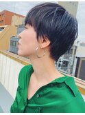 暗めグレージュショート