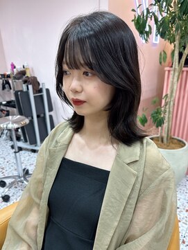 ボタン シブヤ(VOTAN SHIBUYA) 韓国ヘア/くびれヘア/顔まわりカット/前髪あり