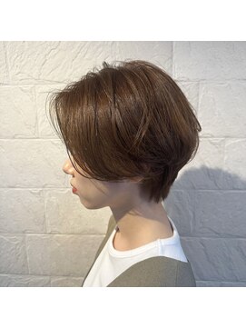 イーチ ヘアーアンドトータルビューティ(each hair&total beauty) 大人可愛いひし形ハンサムショート