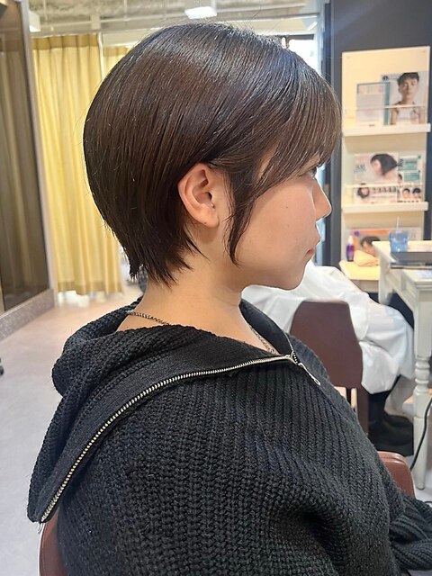 ショートボブヘアスタイル艶髪ショコラブラウン《大阪梅田》