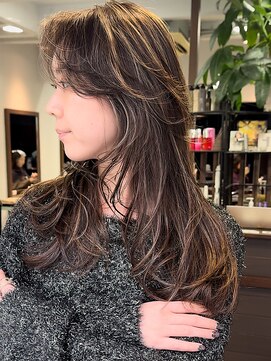 ノラ ウメダ(NORA UMEDA) ハイライトカラーレイヤーカットケアブリーチダブルカラー