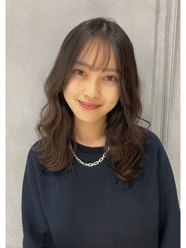 ハーフアンドハーフ(HALF and HALF) 顔周りカット・ゆるふわカール・ナチュラルブラウン