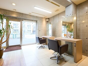 フリーシー(Fleecy)の写真/≪武蔵小山駅徒歩3分≫スタイリスト2名/セット面2席のプライベートサロン☆ゆとりある空間で穏やかな時間を