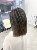 切りっぱなしボブ×シルバーバレイヤージュ