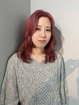 スイ(SUiii) ピンクベージュ/レイヤーカット/顔まわりレイヤー【札幌/大通】