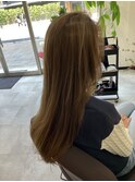 顔周りレイヤーのロングヘアー