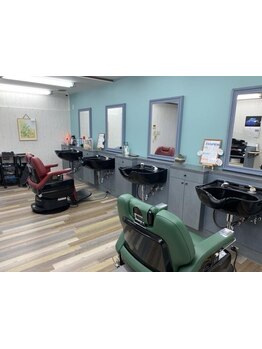 【メンズ専門店】仕事帰りにも通える♪経験豊富なスタイリストがなりたいを叶えます☆[野田阪神駅徒歩1分]