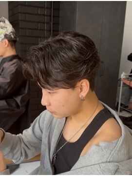 ステラ(STELLA) フェザーパーマ/フェザーショート/毛流れパーマ/センターパート