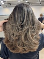 メリー オオサカ(Merly Osaka)&nbsp;心斎橋/バレイヤージュ/レイヤーカット/海外レイヤー