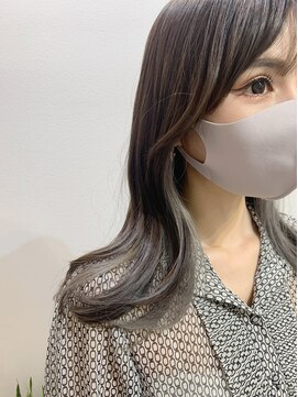 グーフィートーキョー 銀座(Goofy Tokyo) シルバーアッシュ/イヤリングカラー/インナーカラー/大人巻き