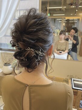 リル(re'll) 《花屋併設》パーティアレンジ［酸性ストレート/ヘアセット］