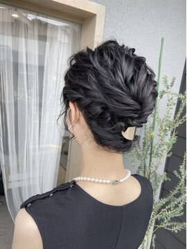 チェシャ(chesha) 編み込みアレンジヘア