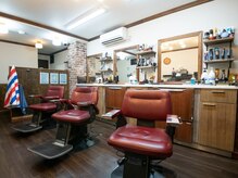 ヒガシジュウジョウバーバーショップ(Higashi-Jujo BARBER SHOP)