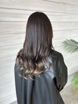 シアン(CyAN) 毛先グラデーション!ブラウンカラー