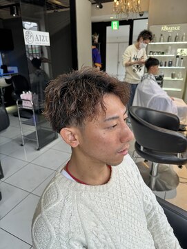 アイズ 海老名(AIZU) ツイストスパイラルパーマ　アップバング　ツイストパーマ　眉毛