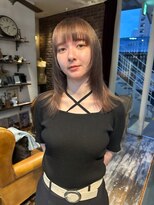 トレンチ(TRENCH)&nbsp;《TRENCH おつじ》ミルクティーベージュ　レイヤー ブリーチ