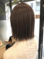 リノナ(Linona)&nbsp;やわらかミディアムワンカールパーマカーキグレージュ前髪錦糸町